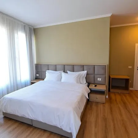 Ξενοδοχείο Santo Σκόδρα