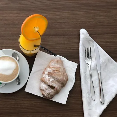 Santo Ξενοδοχείο *