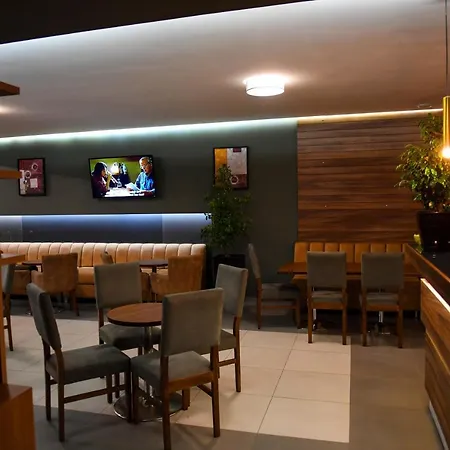 Santo Hotel *